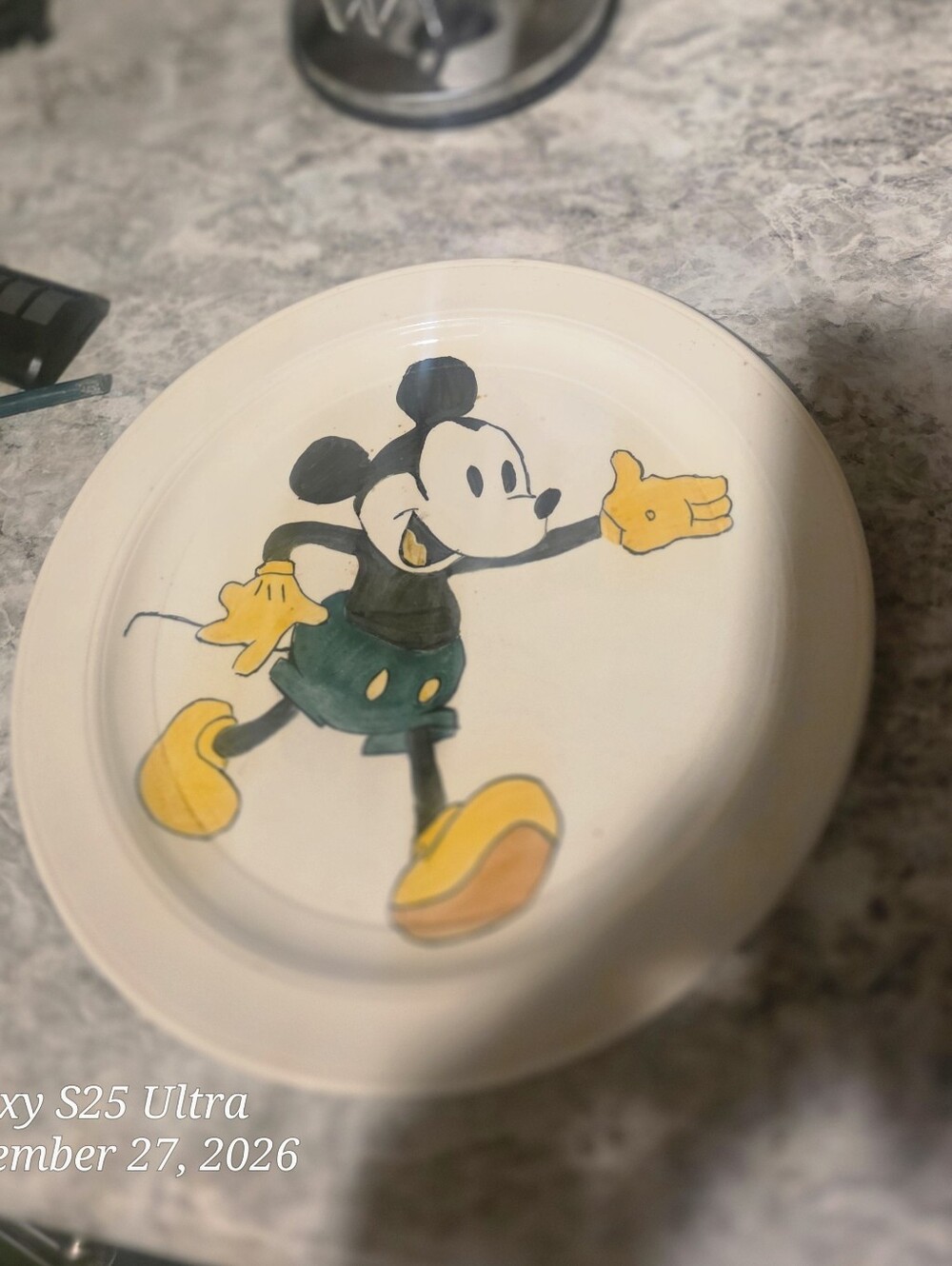 Vintage-Style Mickey Mouse Ceramic Plate in Cream & Yellow